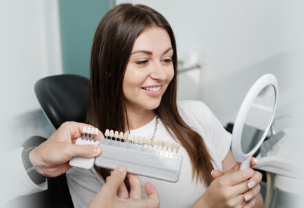 Dental Veneers vs. Crowns: what is suitable for you?