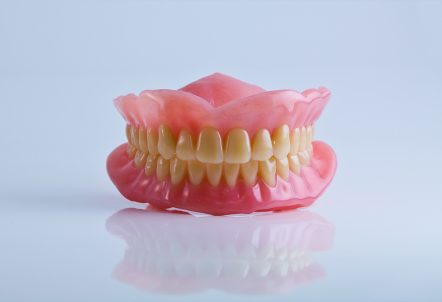 Complete Dentures in Dallas, TX: Pros, Cons, and Expert Insights